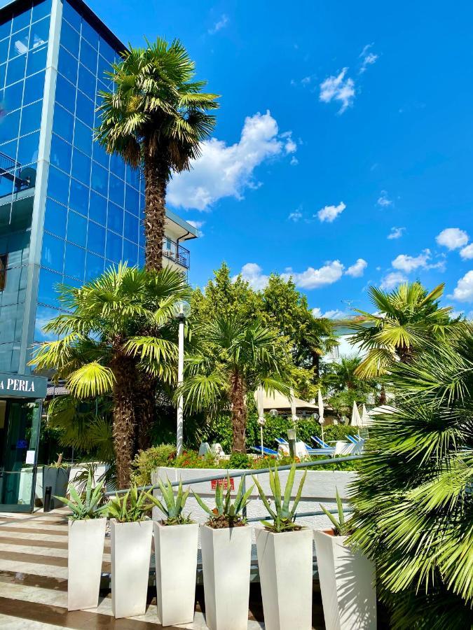 Hotel La Perla ريفا ديل غاردا المظهر الخارجي الصورة