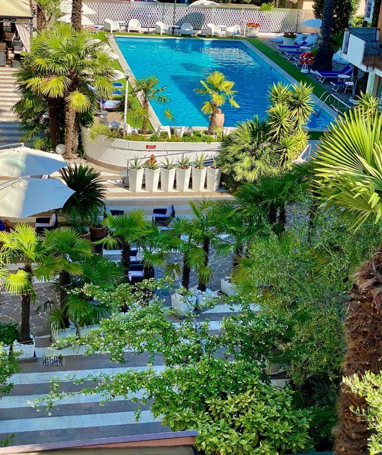 Hotel La Perla ريفا ديل غاردا المظهر الخارجي الصورة