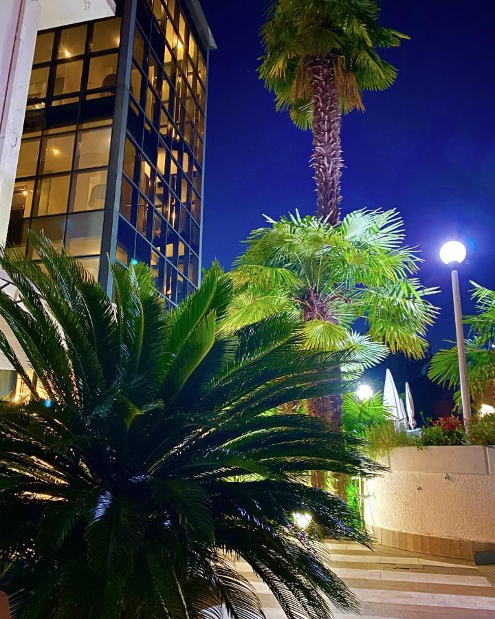 Hotel La Perla ريفا ديل غاردا المظهر الخارجي الصورة