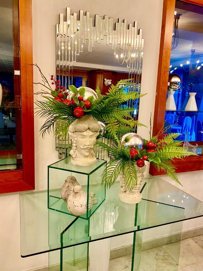 Hotel La Perla ريفا ديل غاردا المظهر الخارجي الصورة