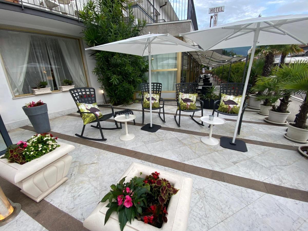 Hotel La Perla ريفا ديل غاردا المظهر الخارجي الصورة