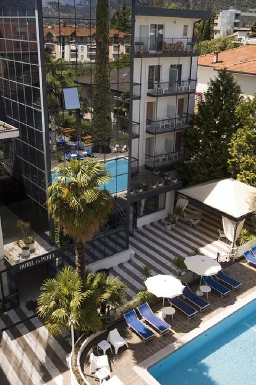Hotel La Perla ريفا ديل غاردا المظهر الخارجي الصورة