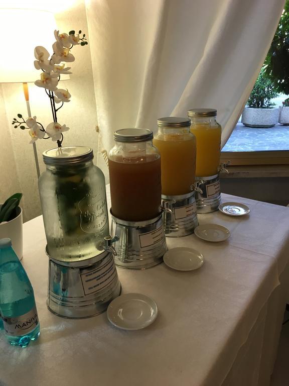 Hotel La Perla ريفا ديل غاردا المظهر الخارجي الصورة