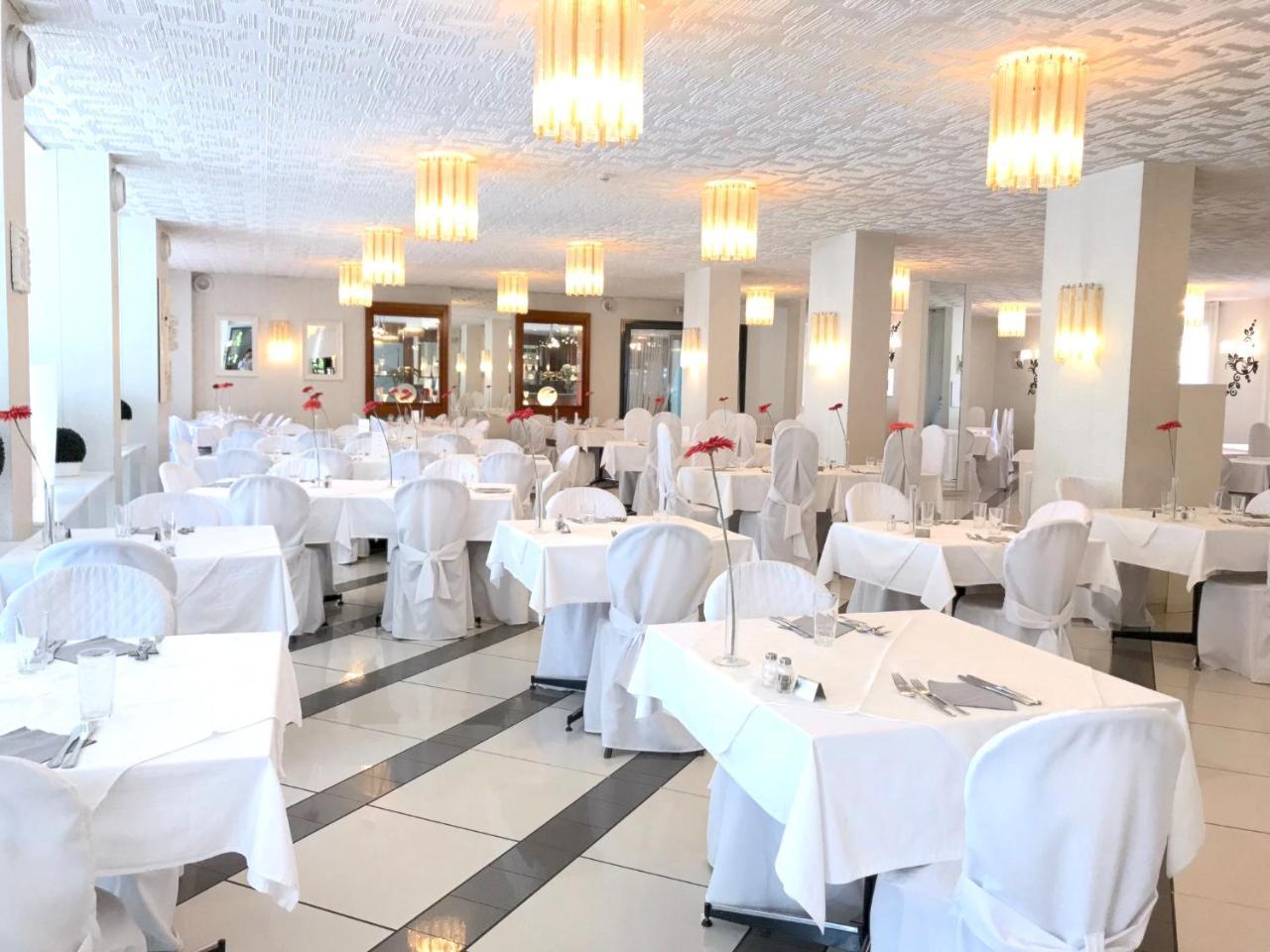Hotel La Perla ريفا ديل غاردا المظهر الخارجي الصورة